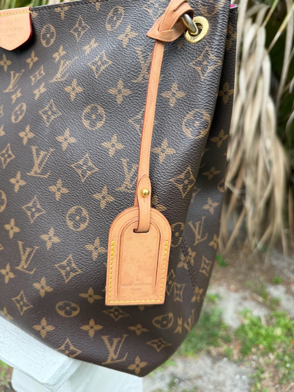 Authentic Louis Vuitton Graceful hobo Monogram Canvas Shoulder MM bag W/Dustcove - Picture 3 of 16